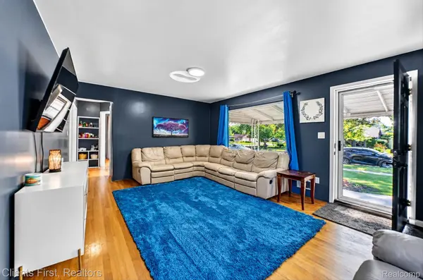 7520 Sloan ST, Taylor, MI 48180