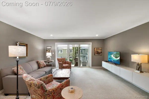 1113 N Old Woodward AVE #34, Birmingham, MI 48009