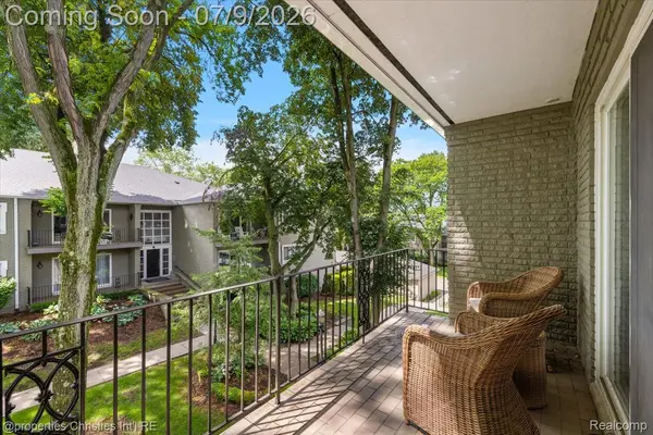 1113 N Old Woodward AVE #34, Birmingham, MI 48009