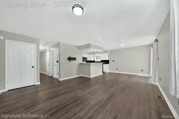 20209 Inkster RD, Livonia, MI 48152