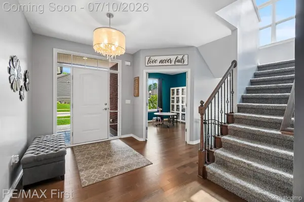 24687 Kabarda DR, Macomb Township, MI 48042