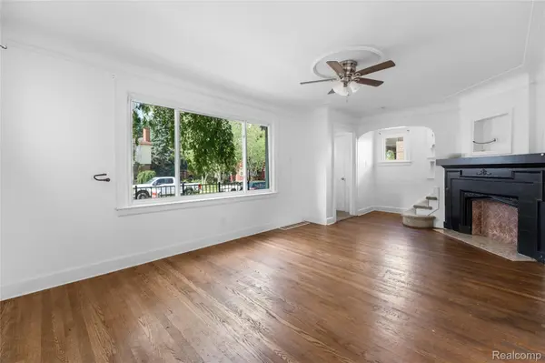 957 Winchester AVE, Lincoln Park, MI 48146