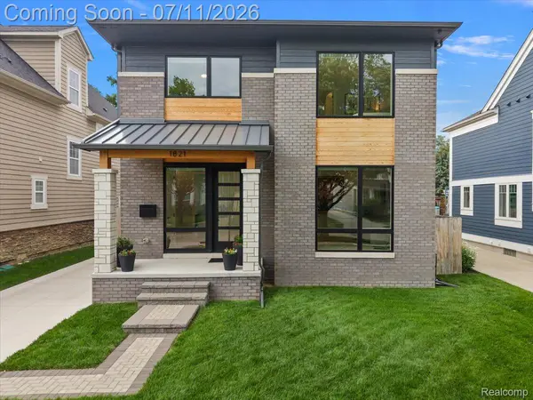 1821 Hazel ST, Birmingham, MI 48009