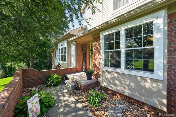 10301 Golfside DR, Grand Blanc Charter Township, MI 48439