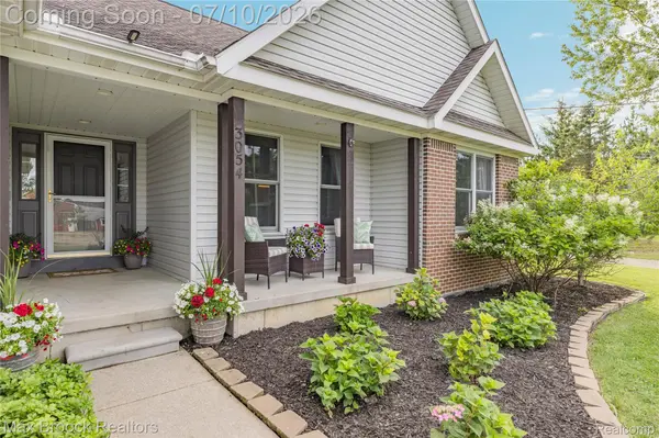 3054 Emery LN, Hadley Township, MI 48455