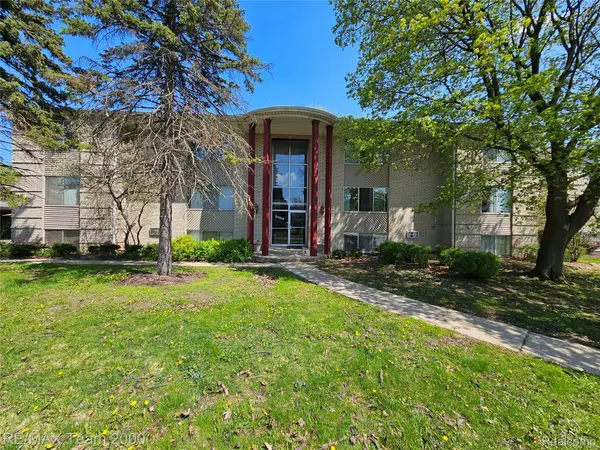 33234 KINGSLANE #11, Farmington, MI 48336