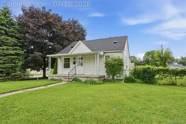 1642 Lathers ST, Garden City, MI 48135