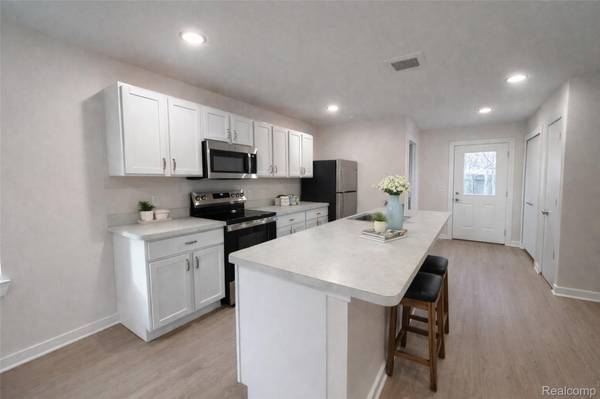 223 N Grove ST #5, Ypsilanti, MI 48198