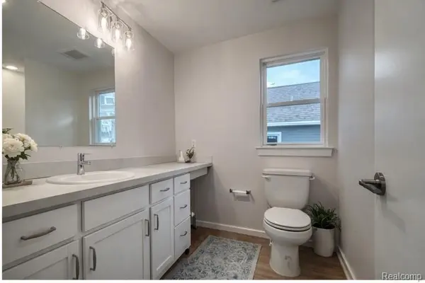 223 N Grove ST #5, Ypsilanti, MI 48198