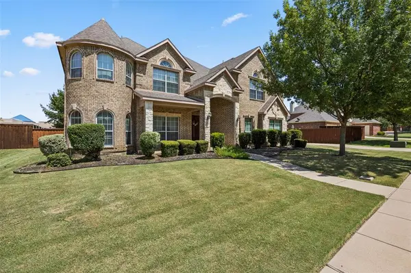 606 Montclaire Drive, Mansfield, TX 76063
