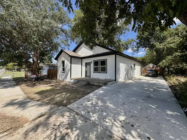 1007 E Broadway Street, Gainesville, TX 76240