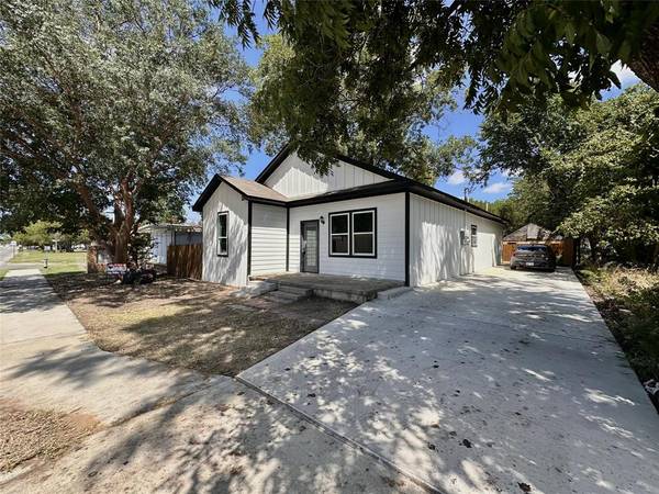 1007 E Broadway Street, Gainesville, TX 76240