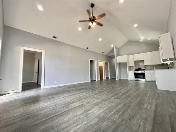 1007 E Broadway Street, Gainesville, TX 76240
