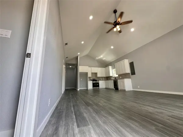 1007 E Broadway Street, Gainesville, TX 76240