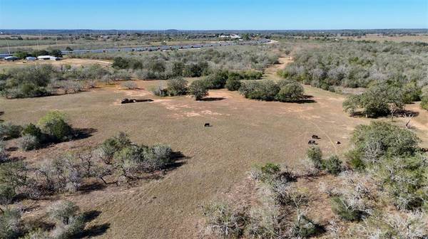 7180 County Road 283, Gonzales, TX 78632