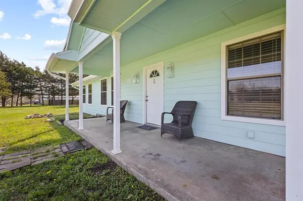 404 Willow Drive, Pottsboro, TX 75076