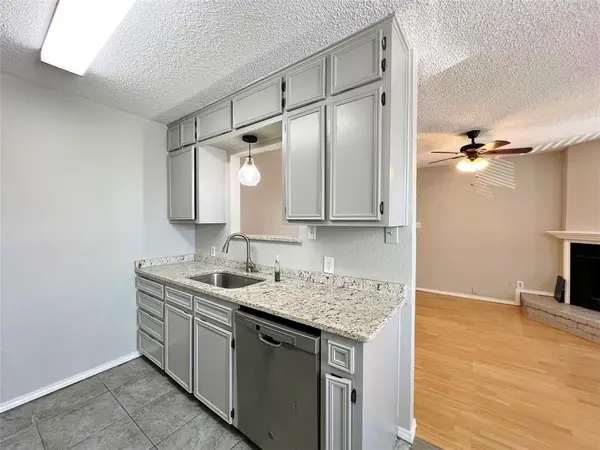 104 Woodie Way #C, Fort Worth, TX 76108