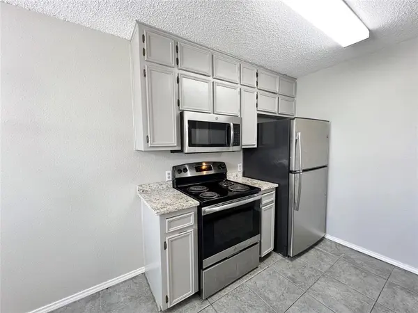 104 Woodie Way #C, Fort Worth, TX 76108