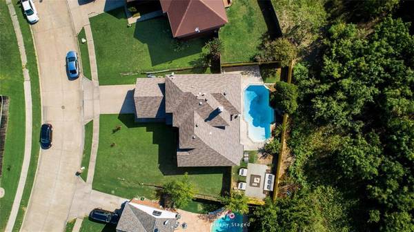 8324 Autumncrest Court, Dallas, TX 75249