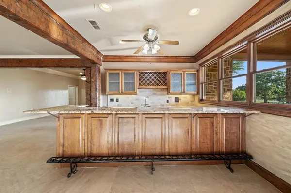 6068 NORTHVIEW Court, Aubrey, TX 76227