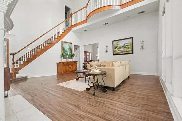 5205 Vicksburg Drive, Arlington, TX 76017