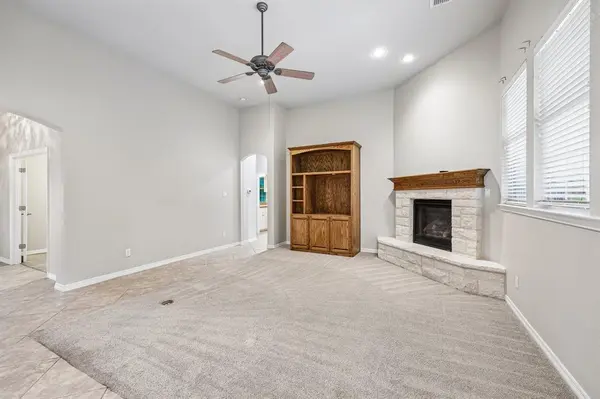 2201 Riverwood Drive, Weatherford, TX 76087