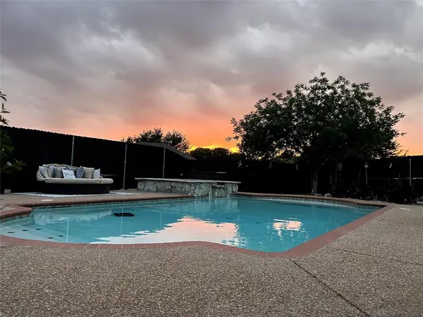 7057 Ridge Crest Drive, North Richland Hills, TX 76182