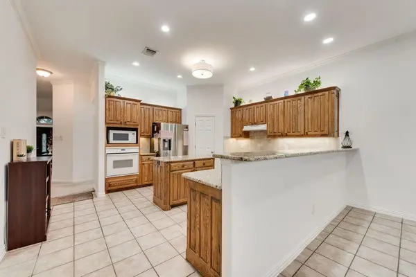 7057 Ridge Crest Drive, North Richland Hills, TX 76182