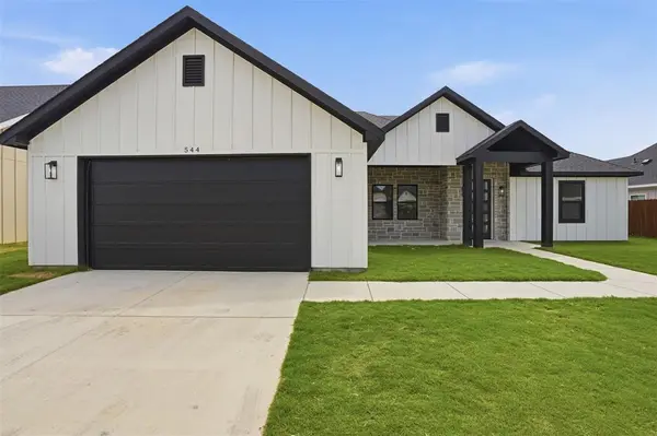 544 Highview Court, Godley, TX 76044