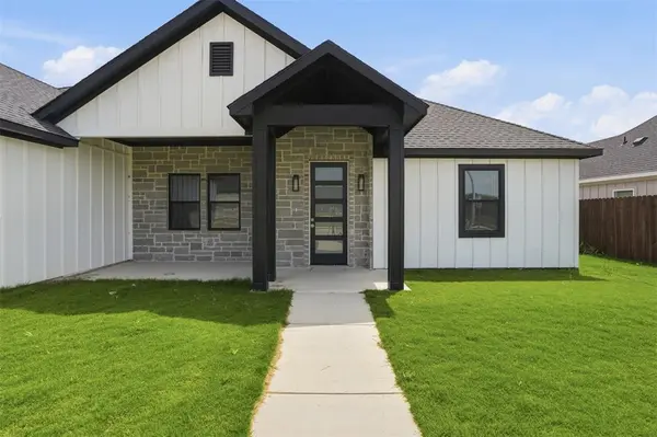 544 Highview Court, Godley, TX 76044