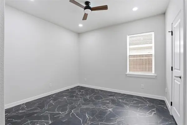 544 Highview Court, Godley, TX 76044
