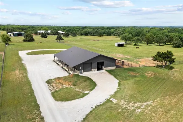 10701 Osburn Road, Pilot Point, TX 76258