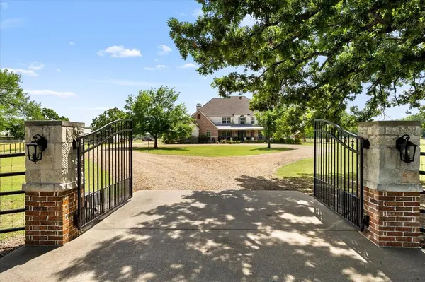 5900 Kings Creek Drive, Post Oak Bend, TX 75142