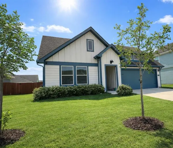 2310 Hydrangea Drive, Pilot Point, TX 76258