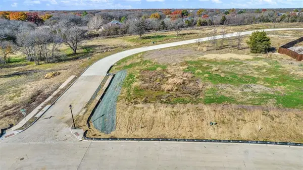 2715 Stonecrest Drive, Sherman, TX 75092