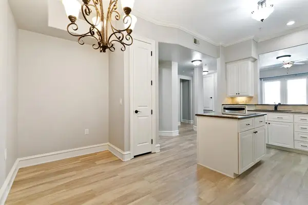 301 Watermere Drive #212, Southlake, TX 76092