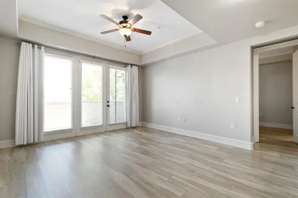 301 Watermere Drive #212, Southlake, TX 76092