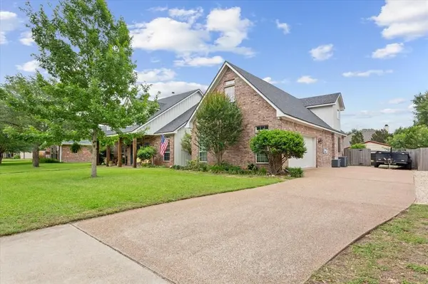 5616 Landsdown Drive, Waco, TX 76708