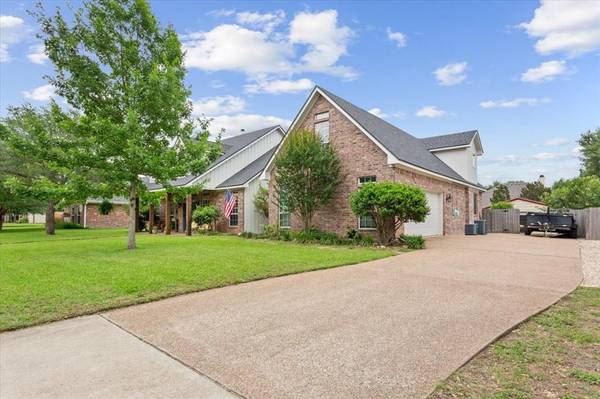 5616 Landsdown Drive, Waco, TX 76708