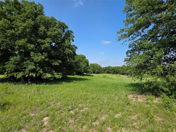 375 Ea Road, Comanche, TX 76442
