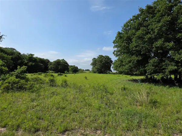 375 Ea Road, Comanche, TX 76442