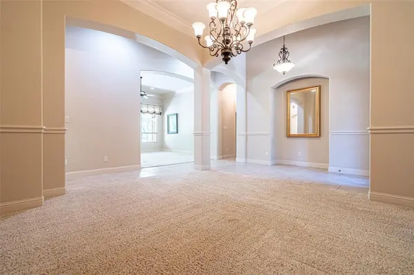 6417 Colonial Drive, Granbury, TX 76049
