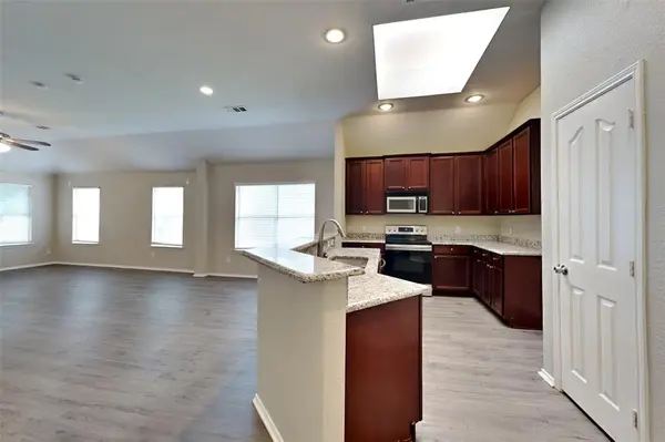 711 Blue Heron, Aubrey, TX 76227