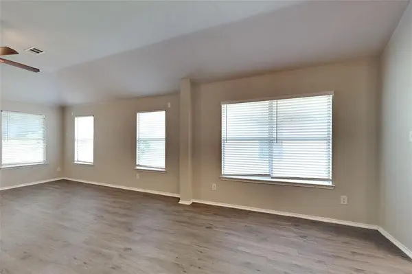 711 Blue Heron, Aubrey, TX 76227