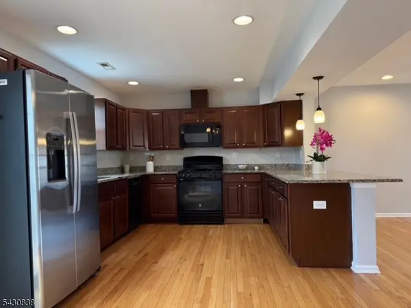 33 Ronald Dr,  Franklin Twp.,  NJ 08873