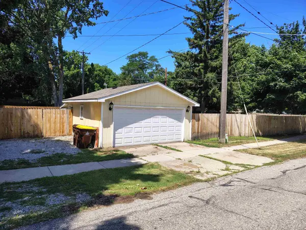 315 E Main ST, Vernon, MI 48476