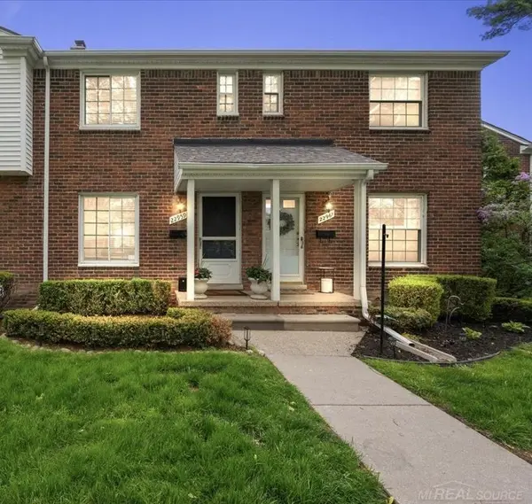 22959 Gary LN, St Clair Shores, MI 48080