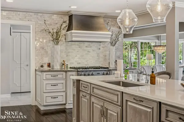 264 Grosse Pointe BLVD, Grosse Pointe Farms, MI 48236