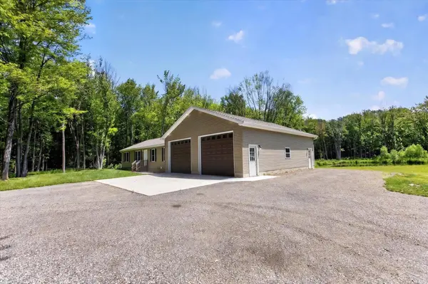 5590 N Jefferson RD, Mills Twp, MI 48642