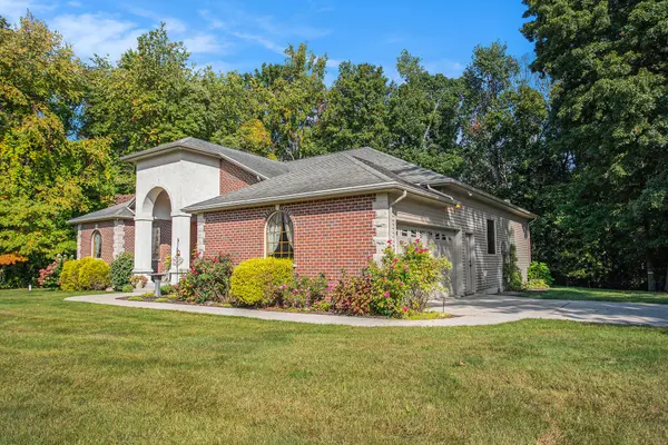 106 Buckingham LN, Pennfield Twp, MI 49017